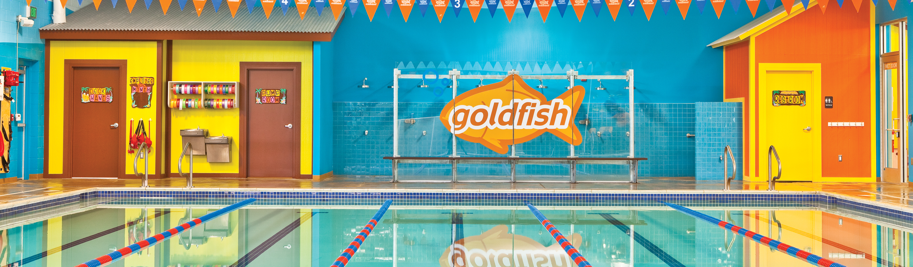 Michigan holiday giveaway: Goldfish Swim School Gift © www.roastedbeanz.com #GoldfishSwimSchool #rbz [AD]
